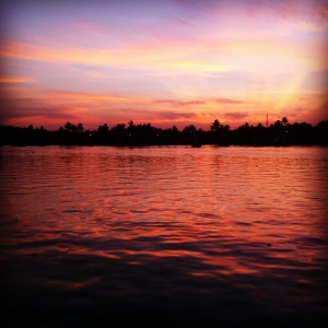lever de soleil dans la baie de Mirissa au Sri Lanka